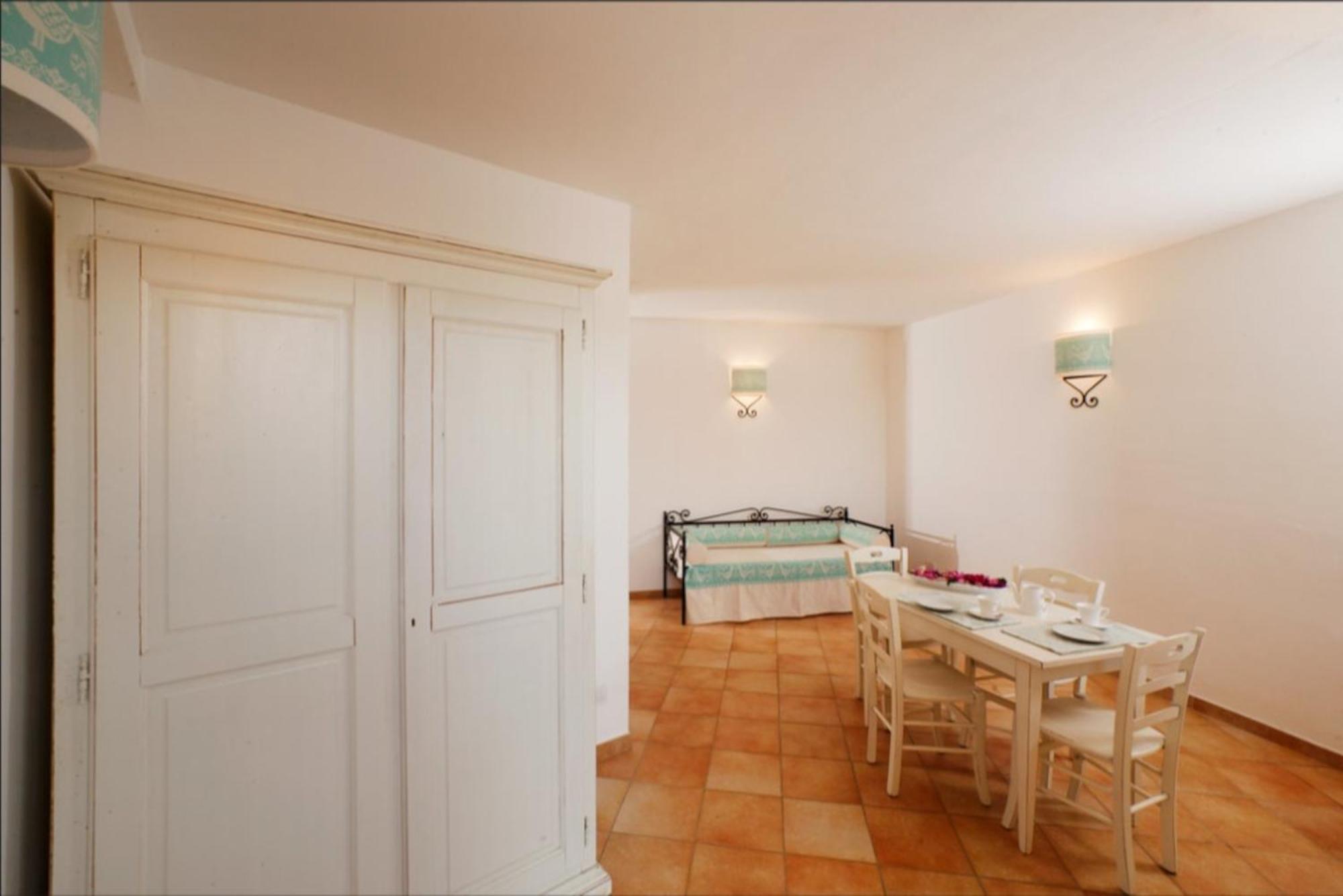 Residence Baia Dei Mirti Vignola Mare Exterior foto